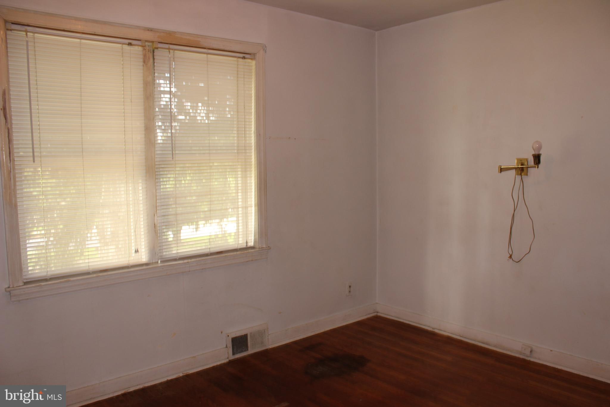 806 East Cathedral Road Philadelphia, PA 19128 - Photo 13 of 16 Gallery Image 13