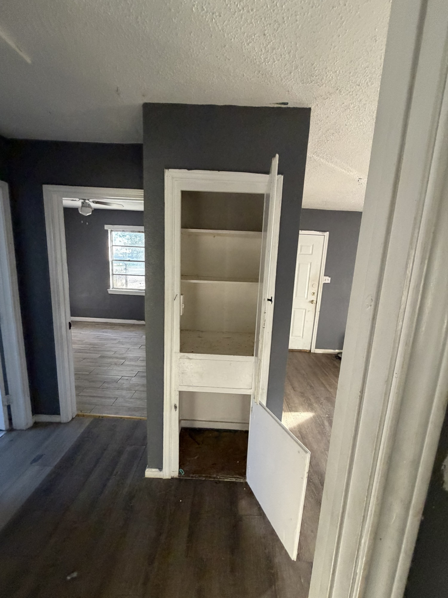 3123 Bennington Street Houston, TX 77093 - Photo 3 of 19 Needs some TLC!!