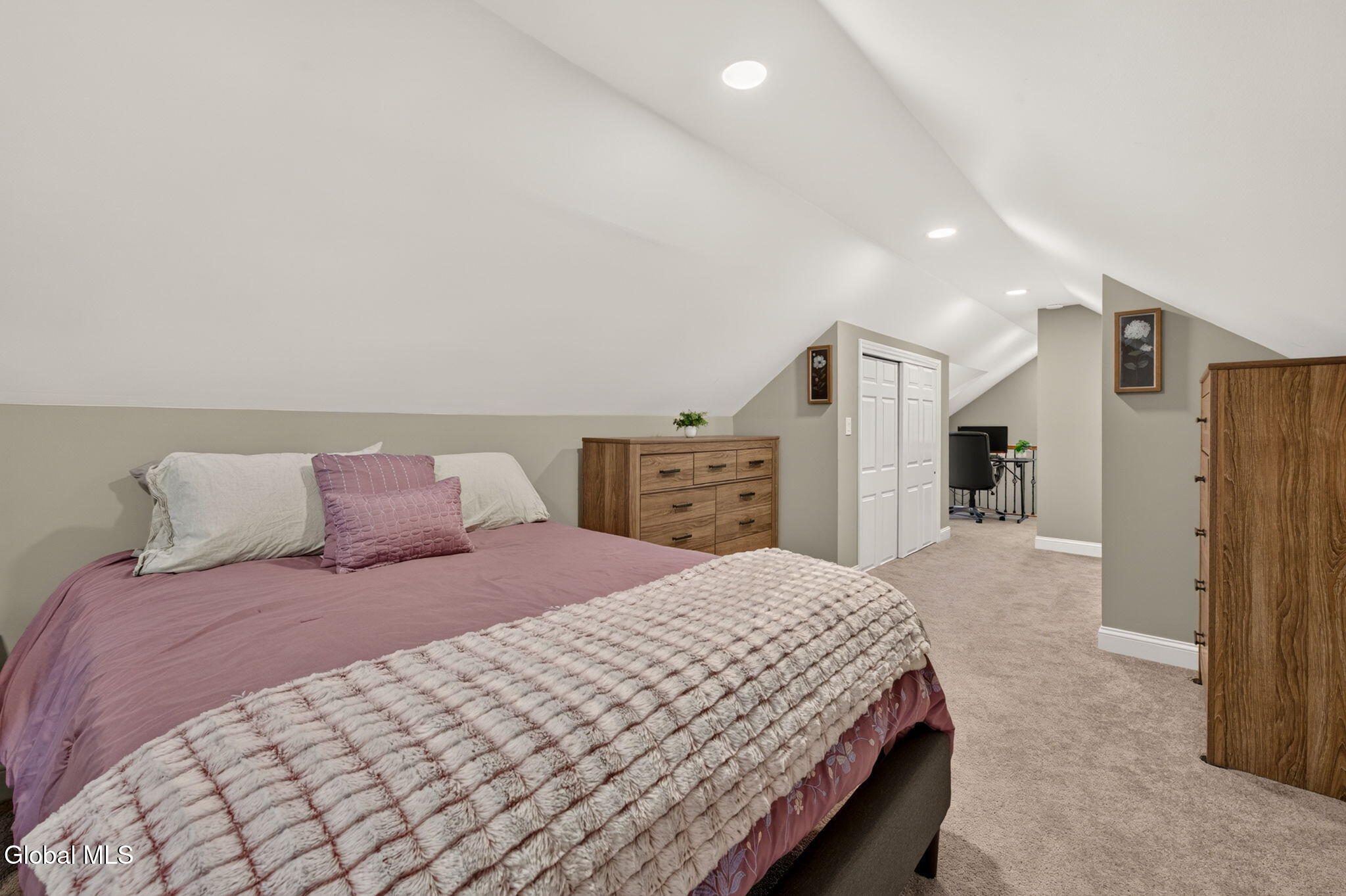 3031 Lillian Road Guilderland, NY 12303 - Photo 24 of 31 35-bedroom-6