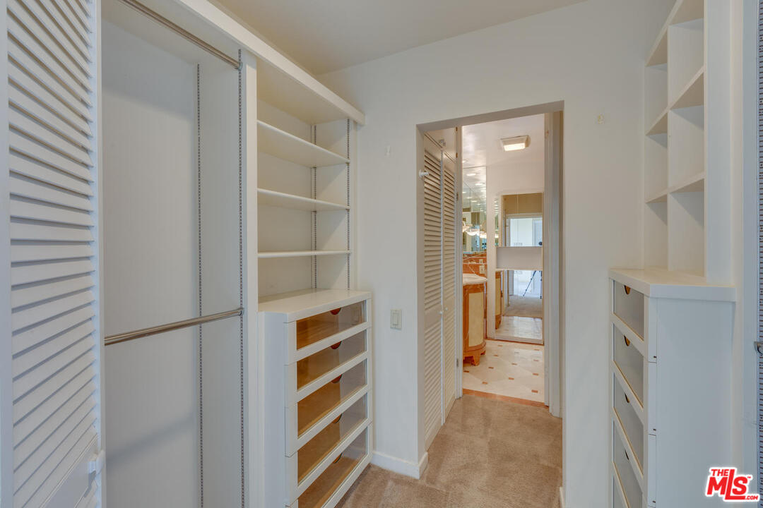 9255 Doheny Road, Unit 902 West Hollywood, CA 90069 - Photo 23 of 47