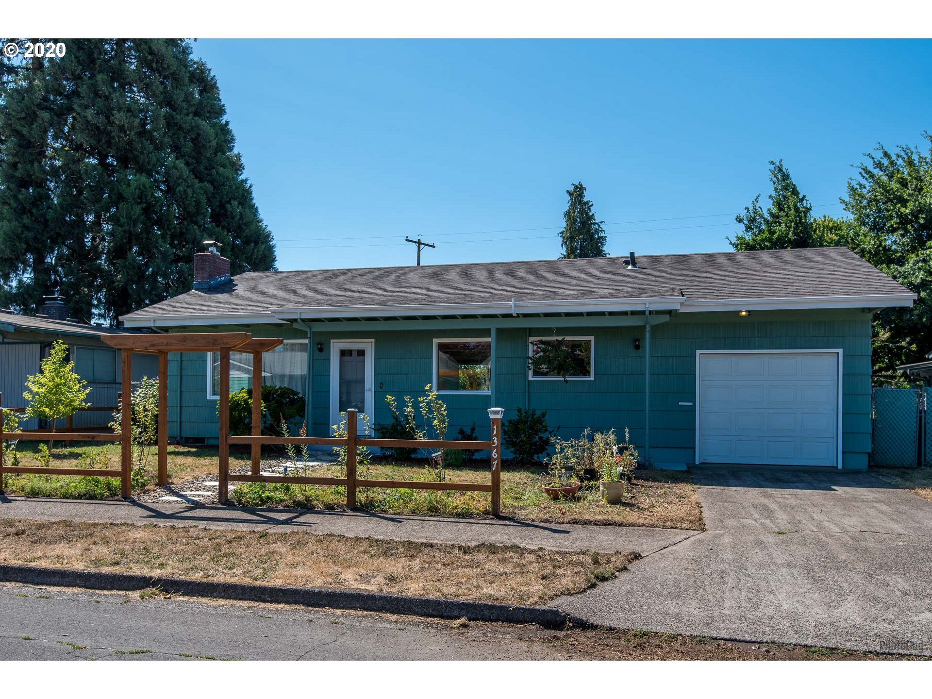 1367 Quinalt Street Springfield, OR 97477 - Photo 3 of 30