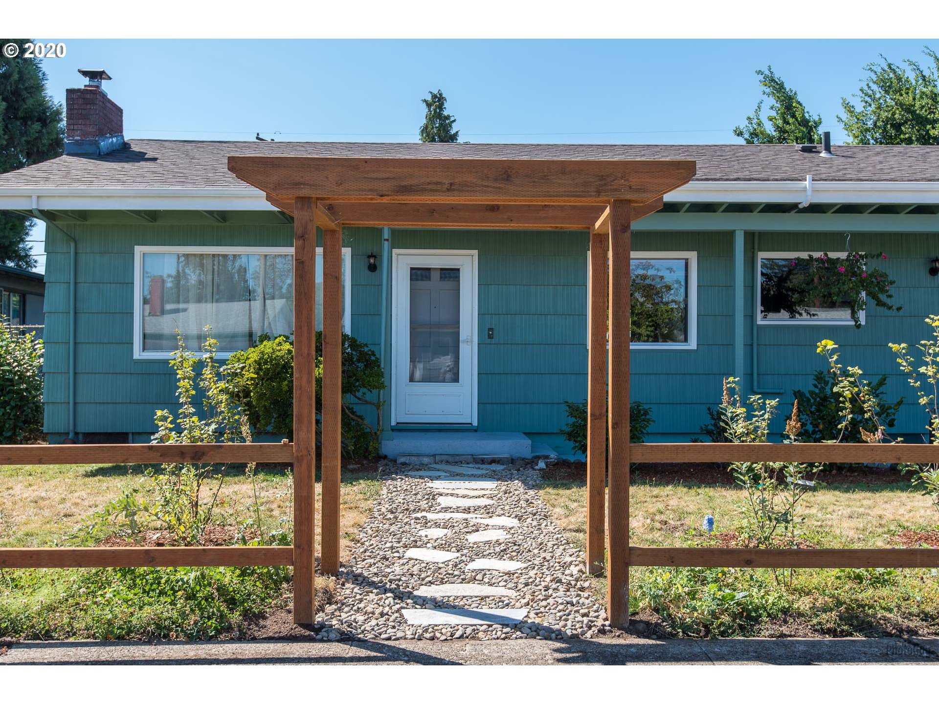 1367 Quinalt Street Springfield, OR 97477 - Photo 4 of 30