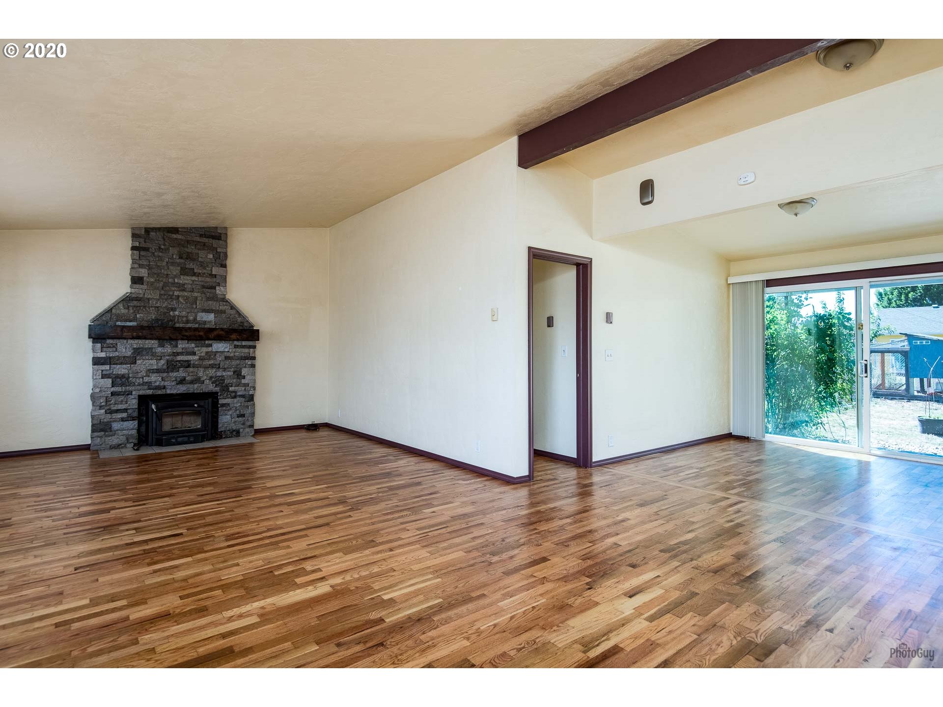 1367 Quinalt Street Springfield, OR 97477 - Photo 10 of 30