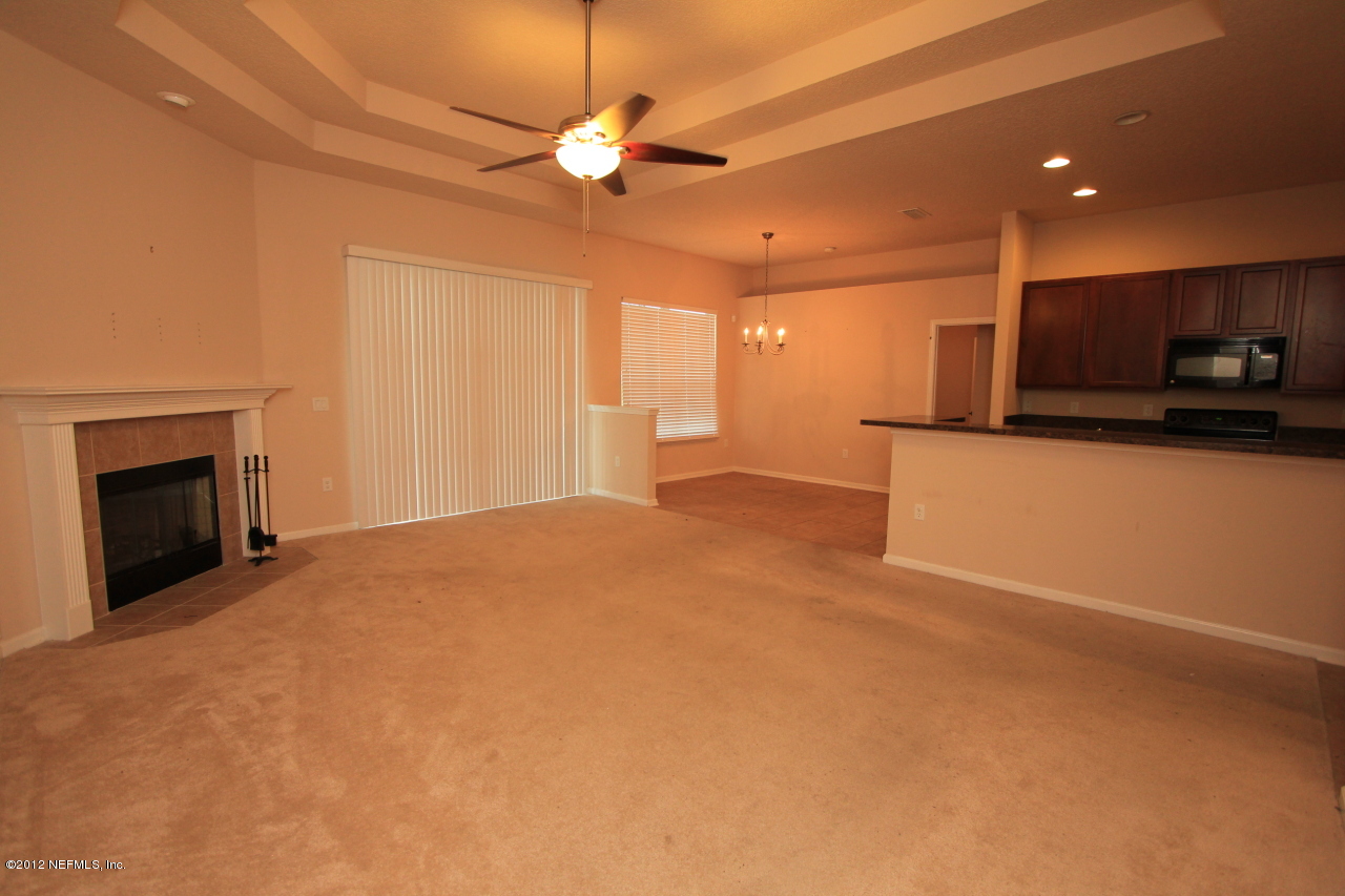 11909 Raindrop Road Jacksonville, FL 32219 - Photo 12 of 19 Family Room