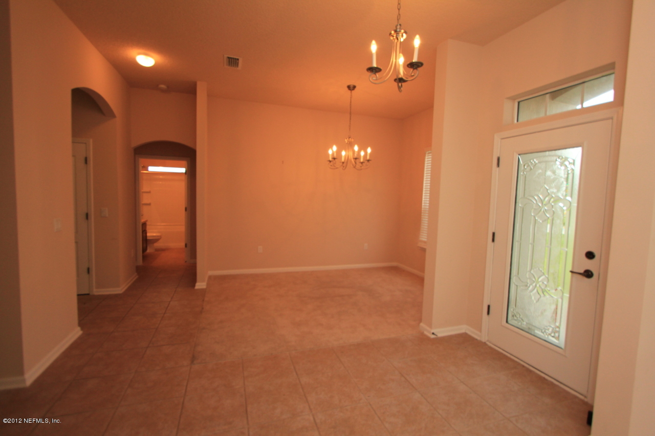 11909 Raindrop Road Jacksonville, FL 32219 - Photo 4 of 19 Front rooms