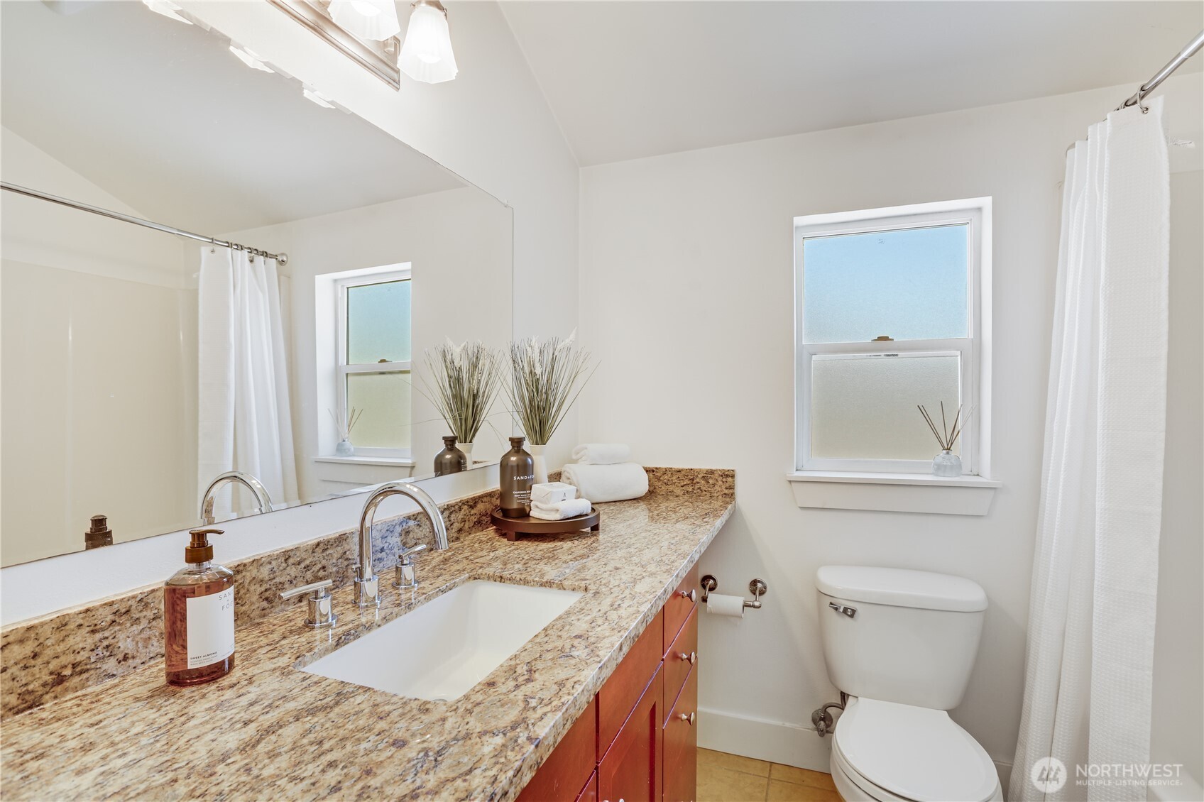 4851 A Delridge Way Southwest Seattle, WA 98106 - Photo 18 of 25