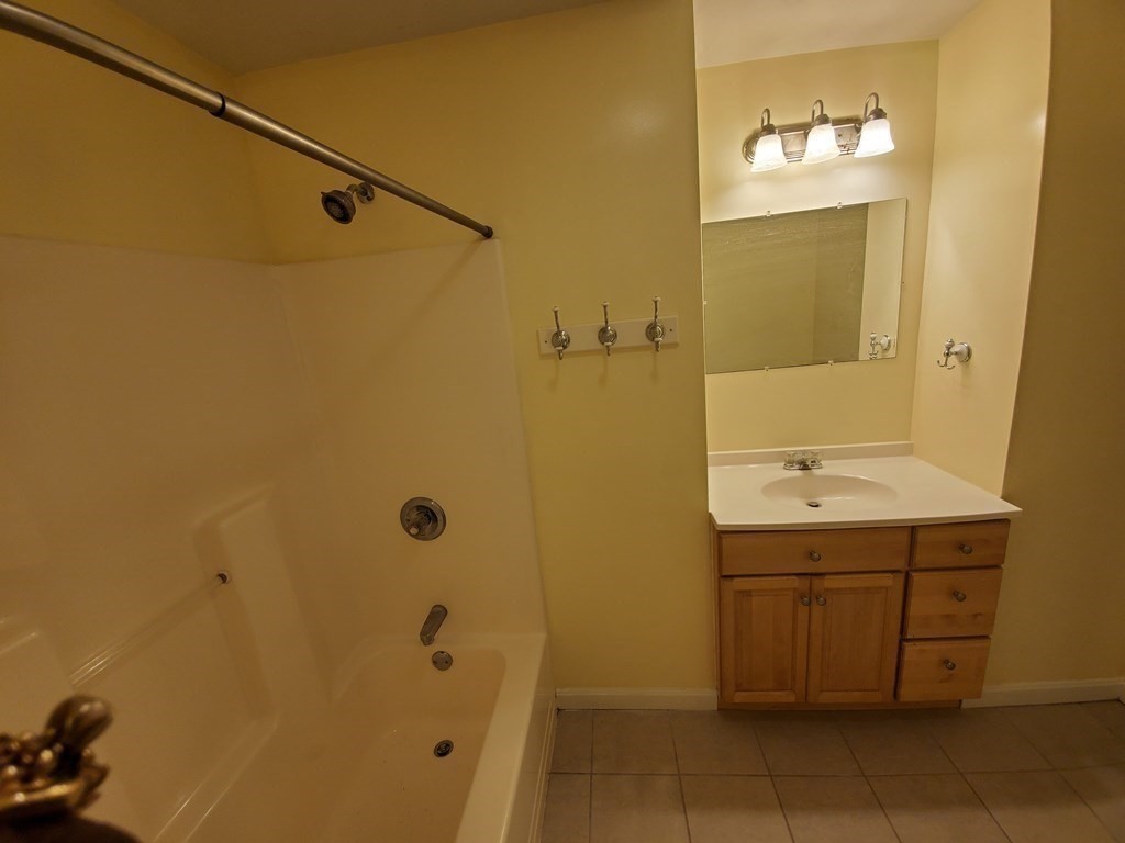 46 B Reed Street Worcester, MA 01602 - Photo 25 of 42 Gallery Image 25