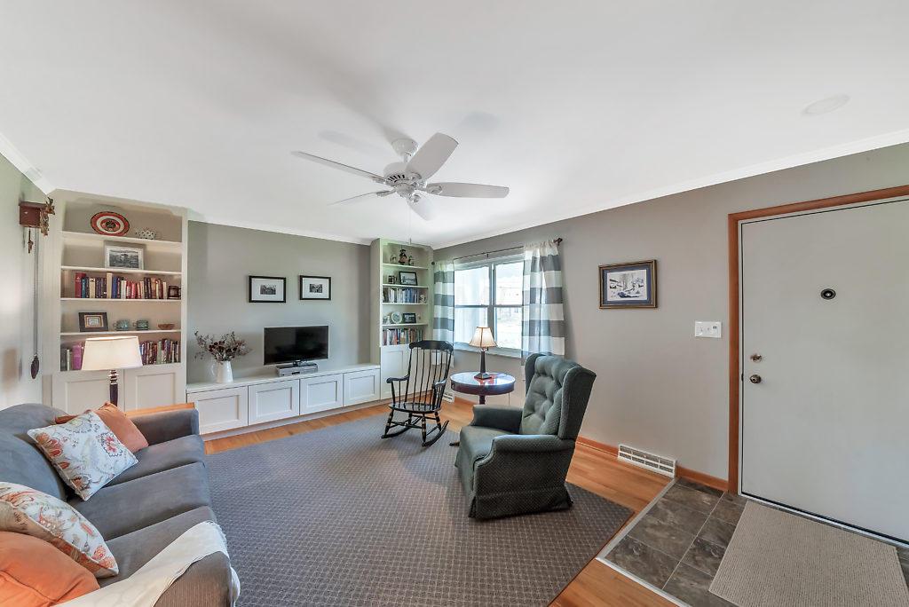 237 Cherrington Road Westerville, OH 43081 - Photo 3 of 29 Gallery Image 3