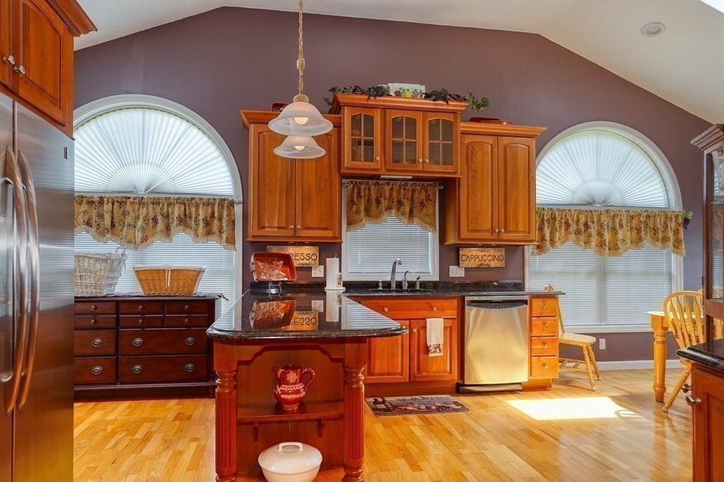 31 Maple Street Hudson, MA 01749 - Photo 19 of 32 Gallery Image 19