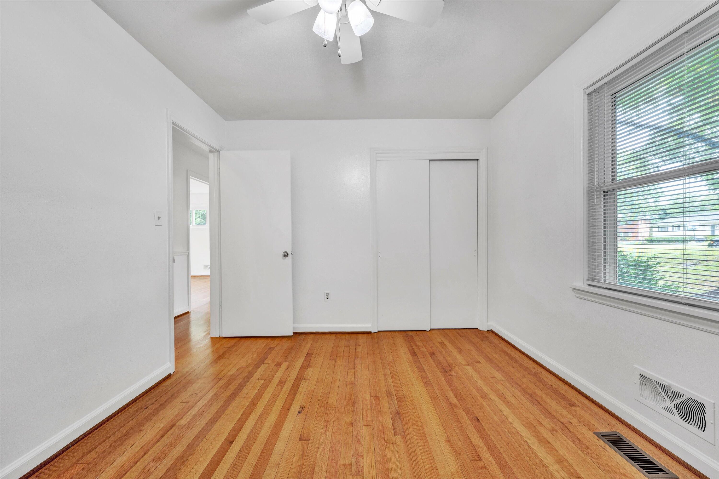 3285 Rasmont Road Roanoke, VA 24018 - Photo 19 of 40 Bedroom 2