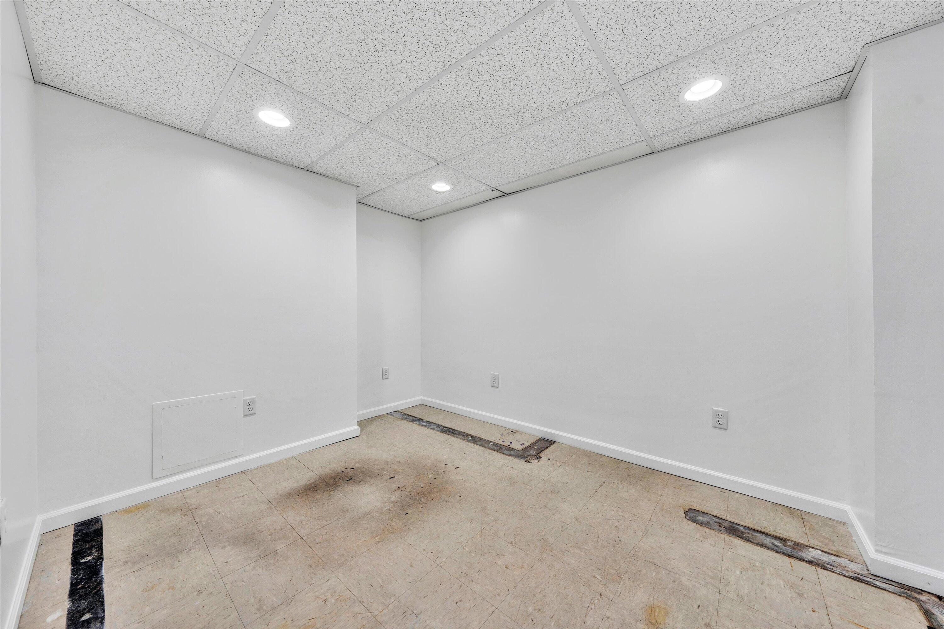 3285 Rasmont Road Roanoke, VA 24018 - Photo 28 of 40 Office or 5th Bedroom
