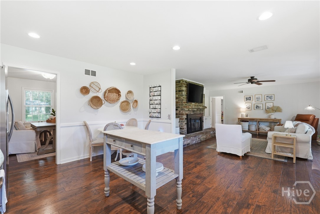 8305 Meadowbrook Road Savannah, GA 31406 - Photo 12 of 48