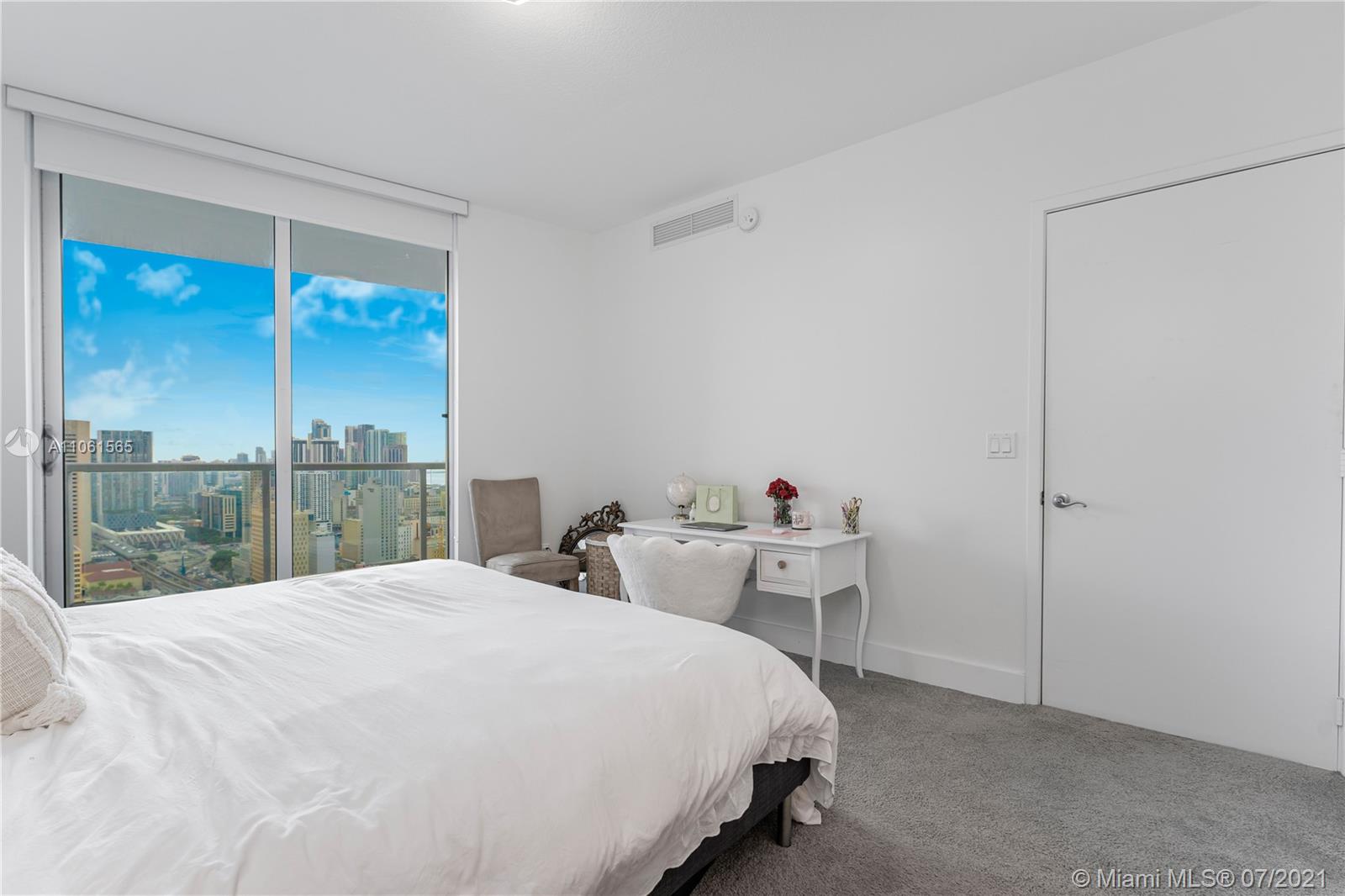 185 Southwest 7th Street, Unit 3909 Miami, FL 33130 - Photo 14 of 39