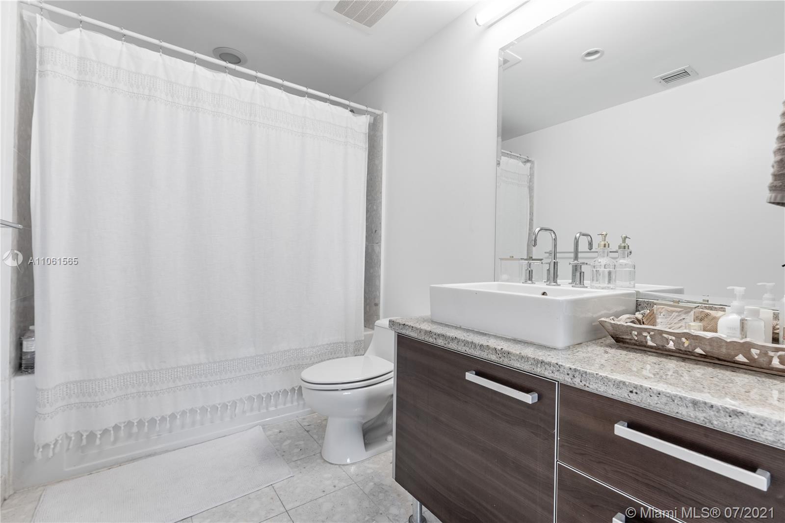 185 Southwest 7th Street, Unit 3909 Miami, FL 33130 - Photo 15 of 39