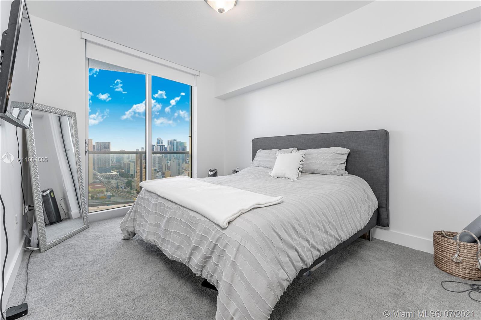 185 Southwest 7th Street, Unit 3909 Miami, FL 33130 - Photo 17 of 39