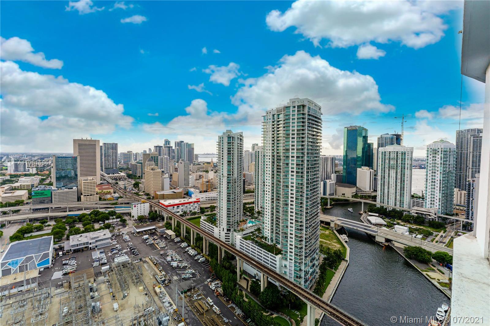 185 Southwest 7th Street, Unit 3909 Miami, FL 33130 - Photo 30 of 39