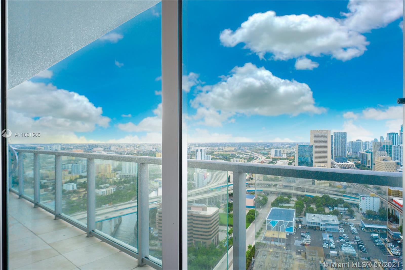 185 Southwest 7th Street, Unit 3909 Miami, FL 33130 - Photo 32 of 39