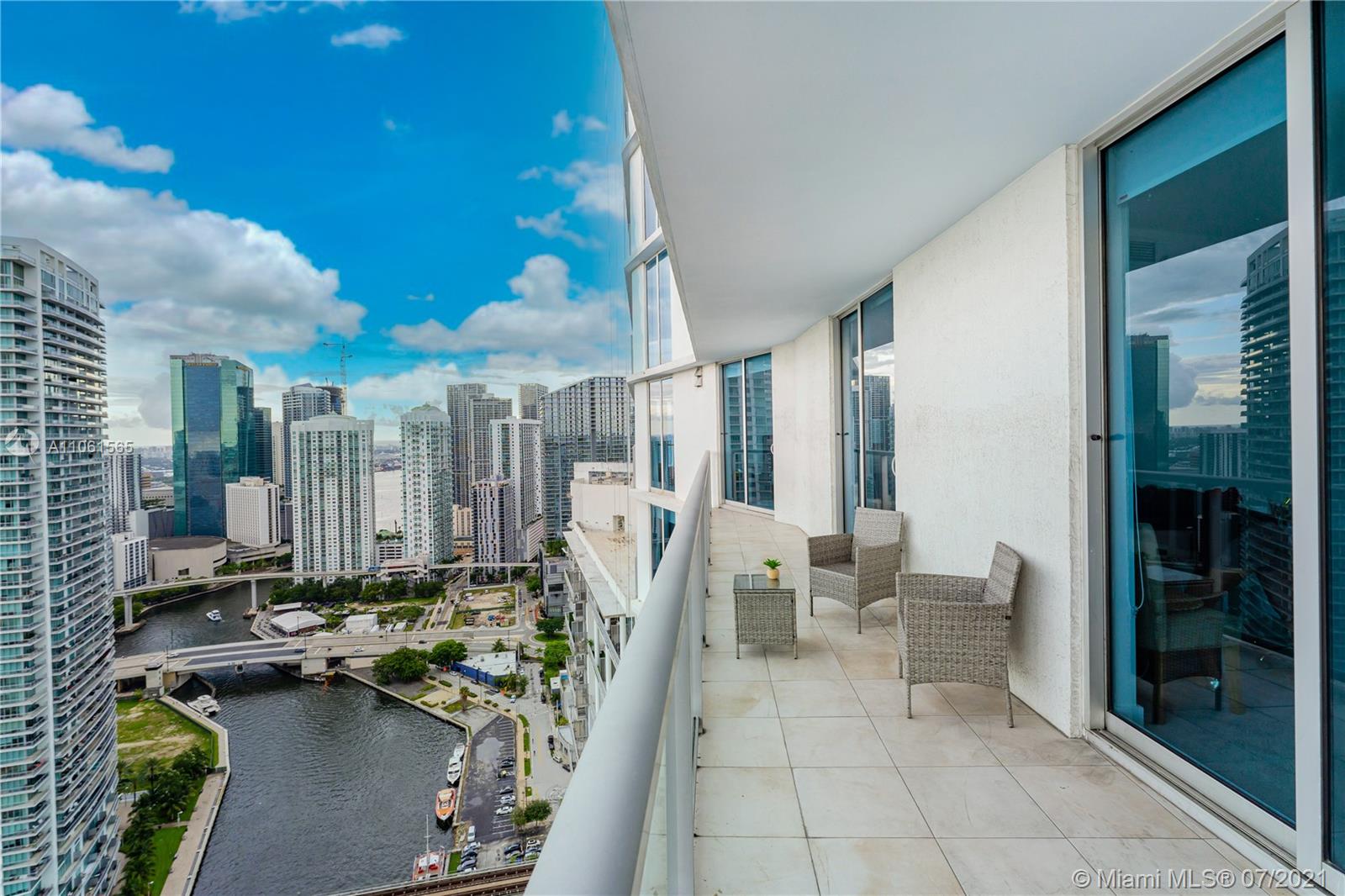 185 Southwest 7th Street, Unit 3909 Miami, FL 33130 - Photo 33 of 39
