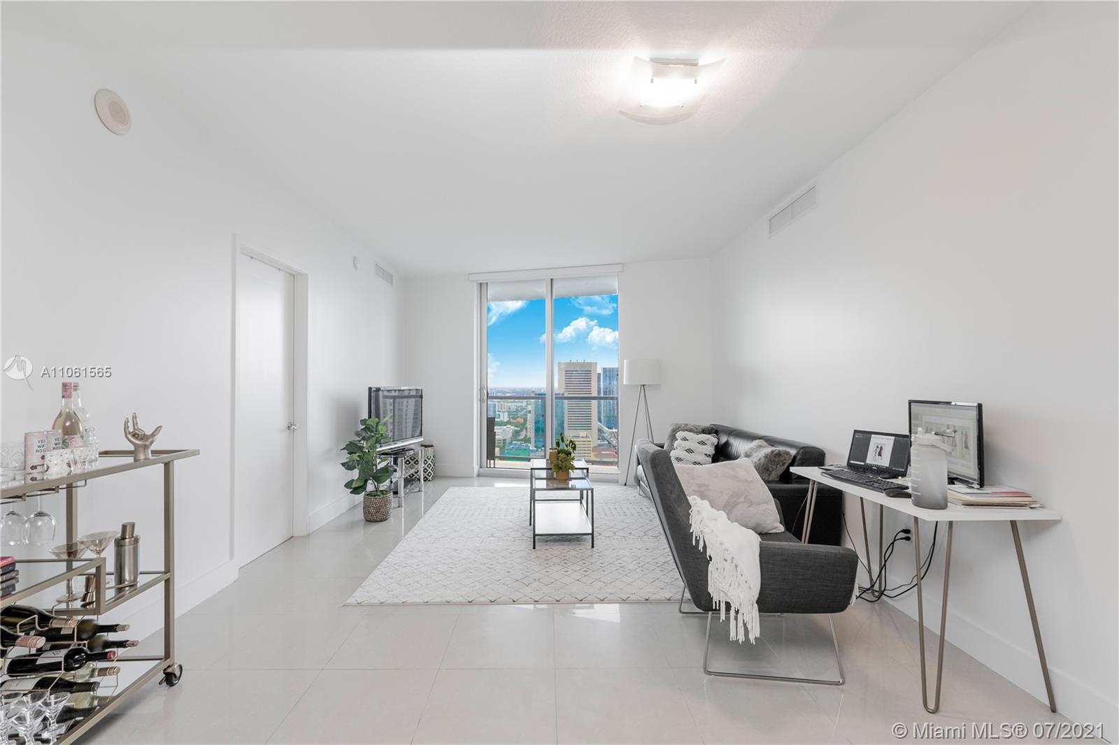 185 Southwest 7th Street, Unit 3909 Miami, FL 33130 - Photo 6 of 39