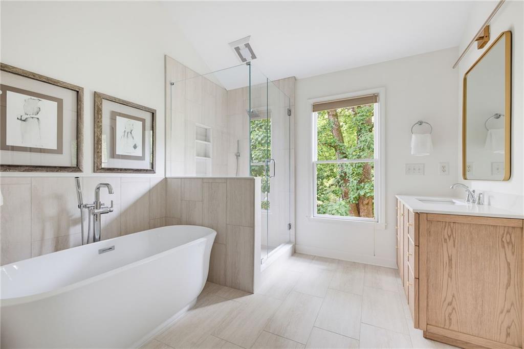 14 Oakhurst Common Drive Decatur, GA 30030 - Photo 19 of 29 Gallery Image 19