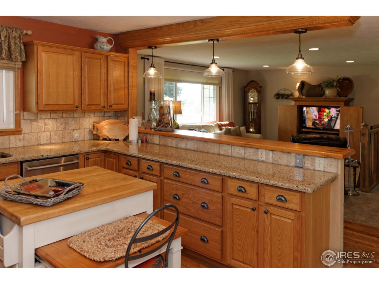 213 Bothun Road Berthoud, CO 80513 - Photo 6 of 40 Gallery Image 6