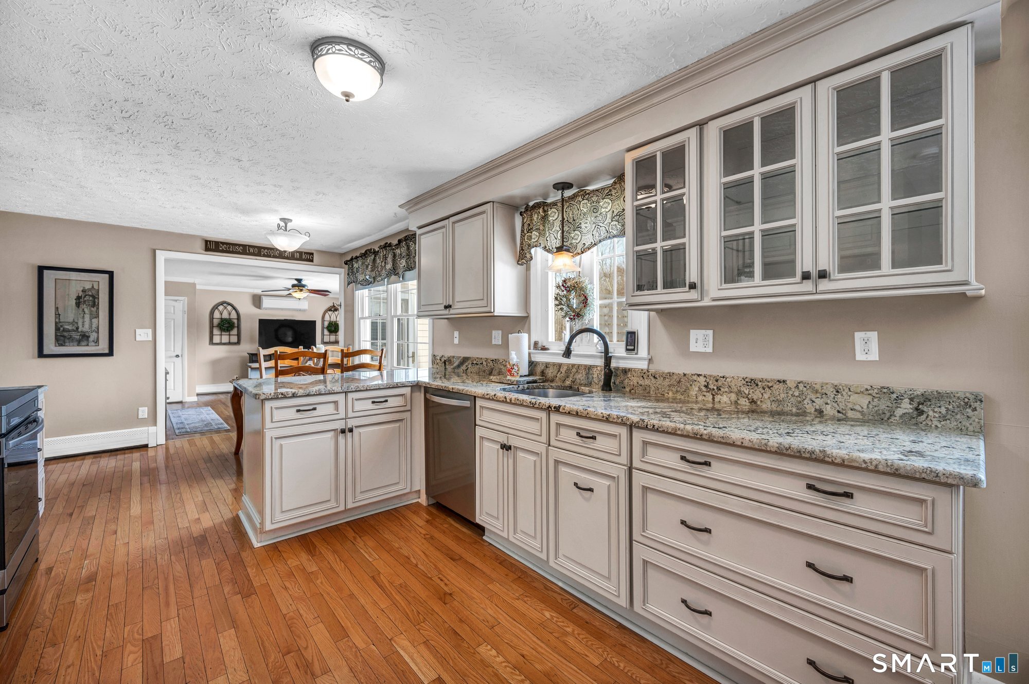 212 Old Stagecoach Road Meriden, CT 06450 - Photo 11 of 39