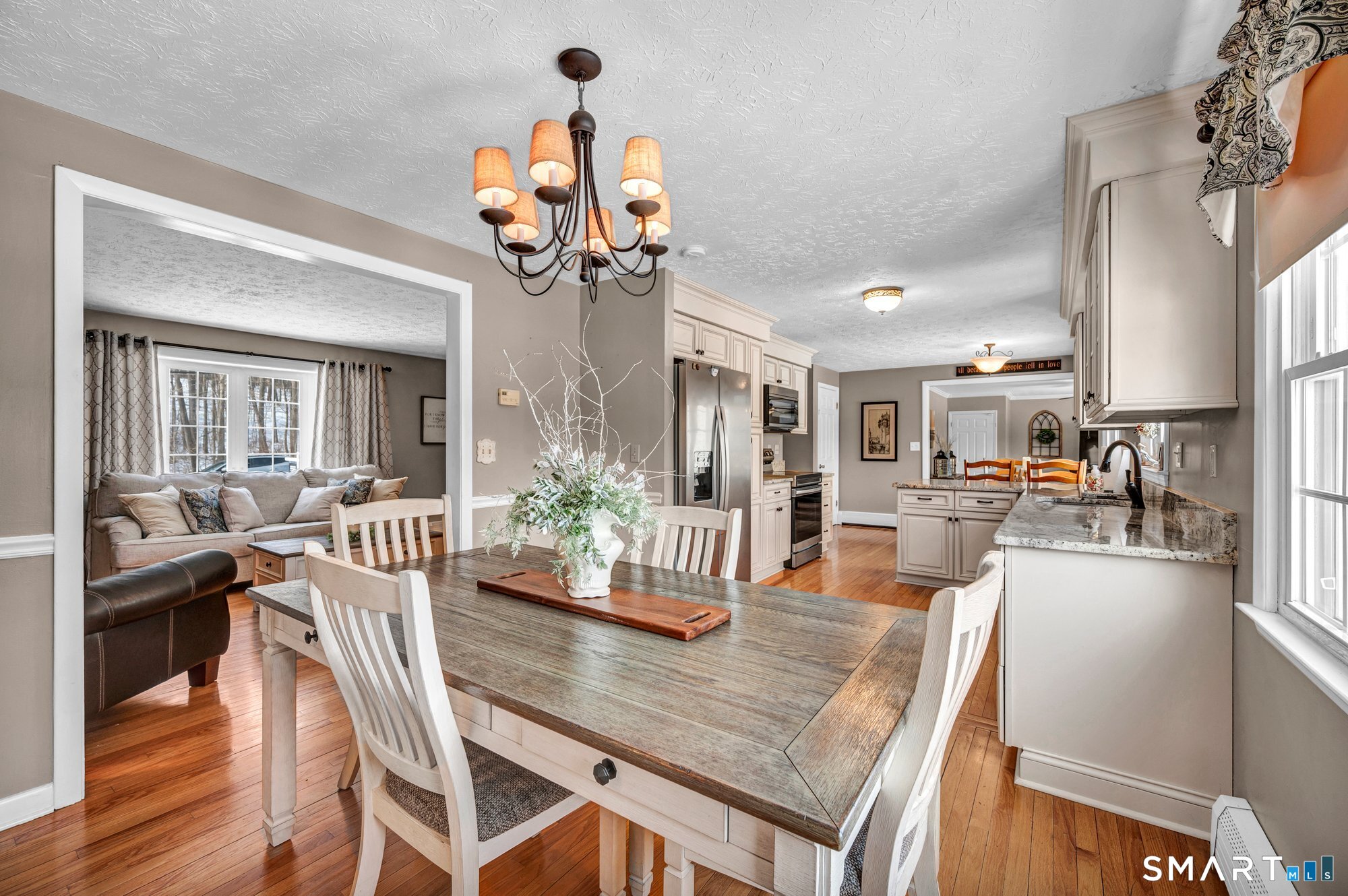 212 Old Stagecoach Road Meriden, CT 06450 - Photo 14 of 39