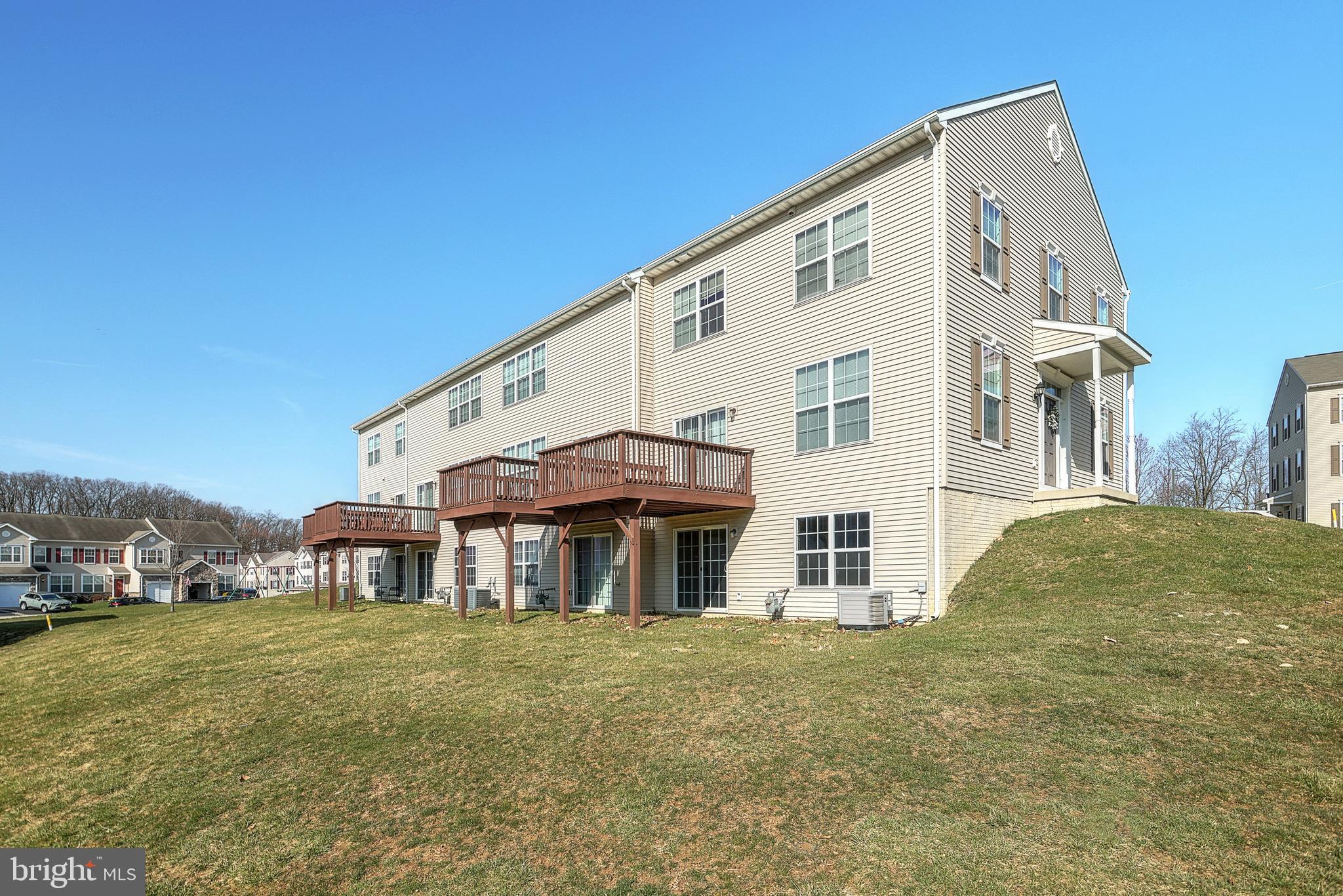 524 Marion Road, Unit 524 York, PA 17406 - Photo 28 of 31 Gallery Image 28