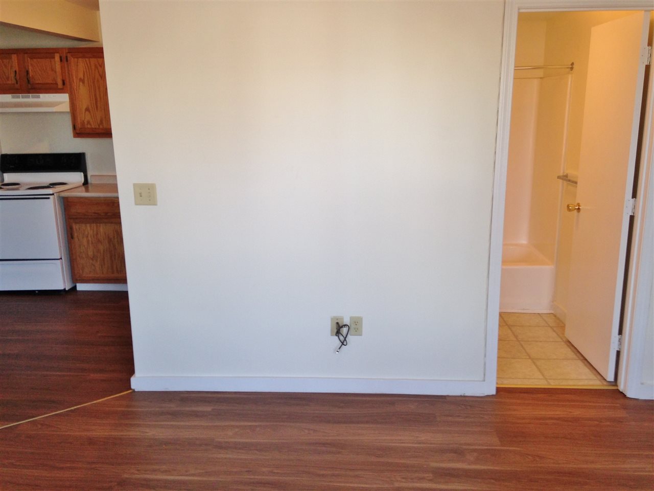 190 Second Street, Unit 2 Manchester, NH 03102 - Photo 11 of 38