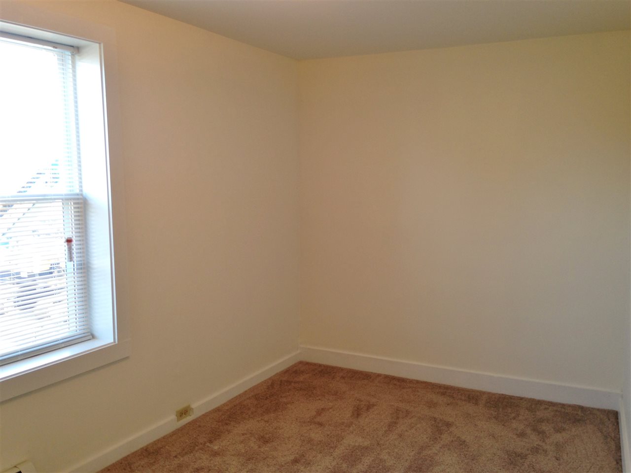 190 Second Street, Unit 2 Manchester, NH 03102 - Photo 32 of 38
