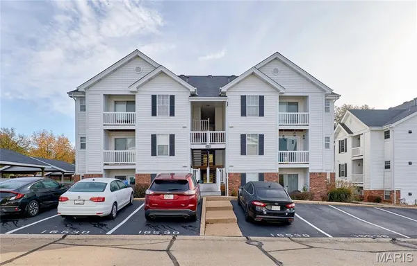 $1,200 | 16530 Victoria Crossing Drive, Unit L, Wildwood, MO 63040