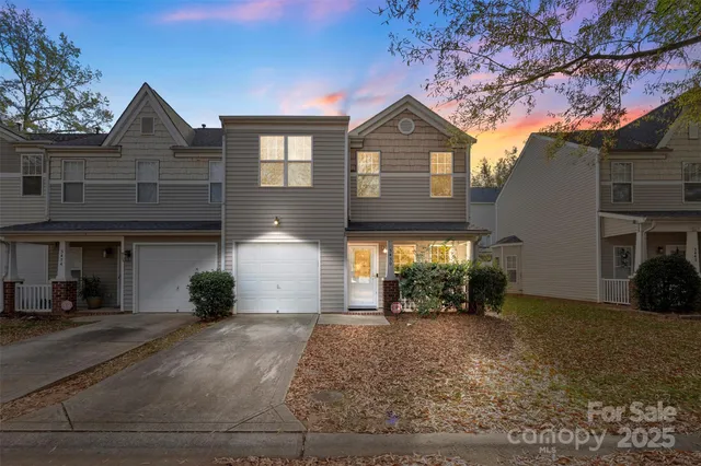 $290,000 | 5450 Franklin Springs Circle, Charlotte, NC 28217