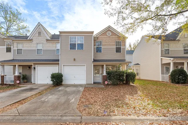 $290,000 | 5450 Franklin Springs Circle, Charlotte, NC 28217