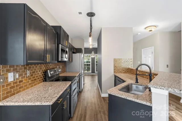 $290,000 | 5450 Franklin Springs Circle, Charlotte, NC 28217