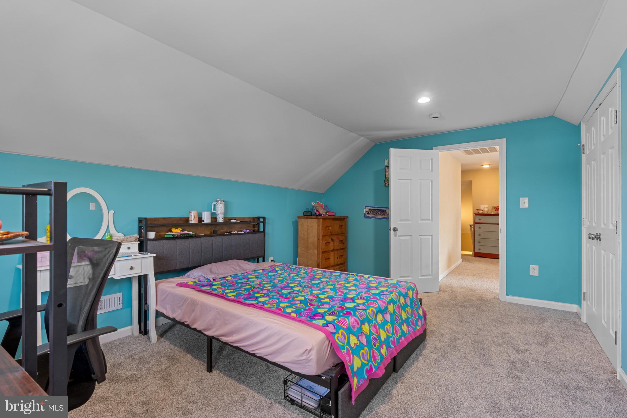 113 West Edgevale Road Baltimore, MD 21225 - Photo 24 of 41 Upper Level Bedroom