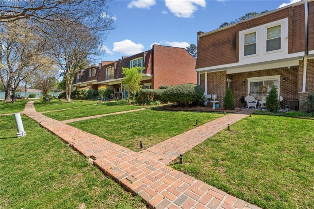 260 Manning Road Southwest, Unit 12 Marietta, GA 30064 - Photo 3 of 60