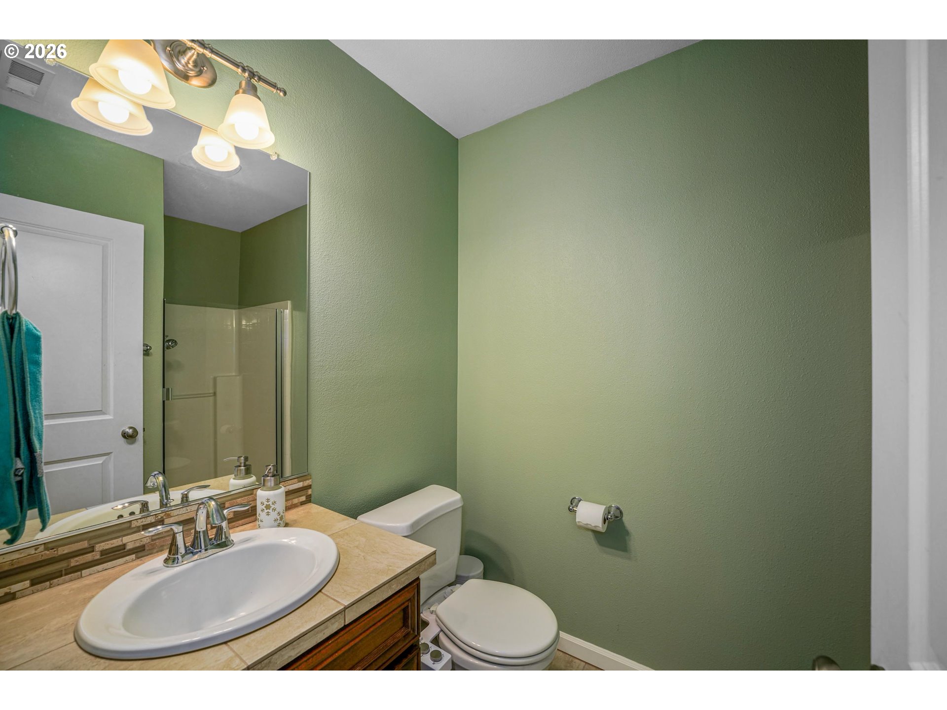 8156 Southwest 174th Terrace Beaverton, OR 97007 - Photo 15 of 41