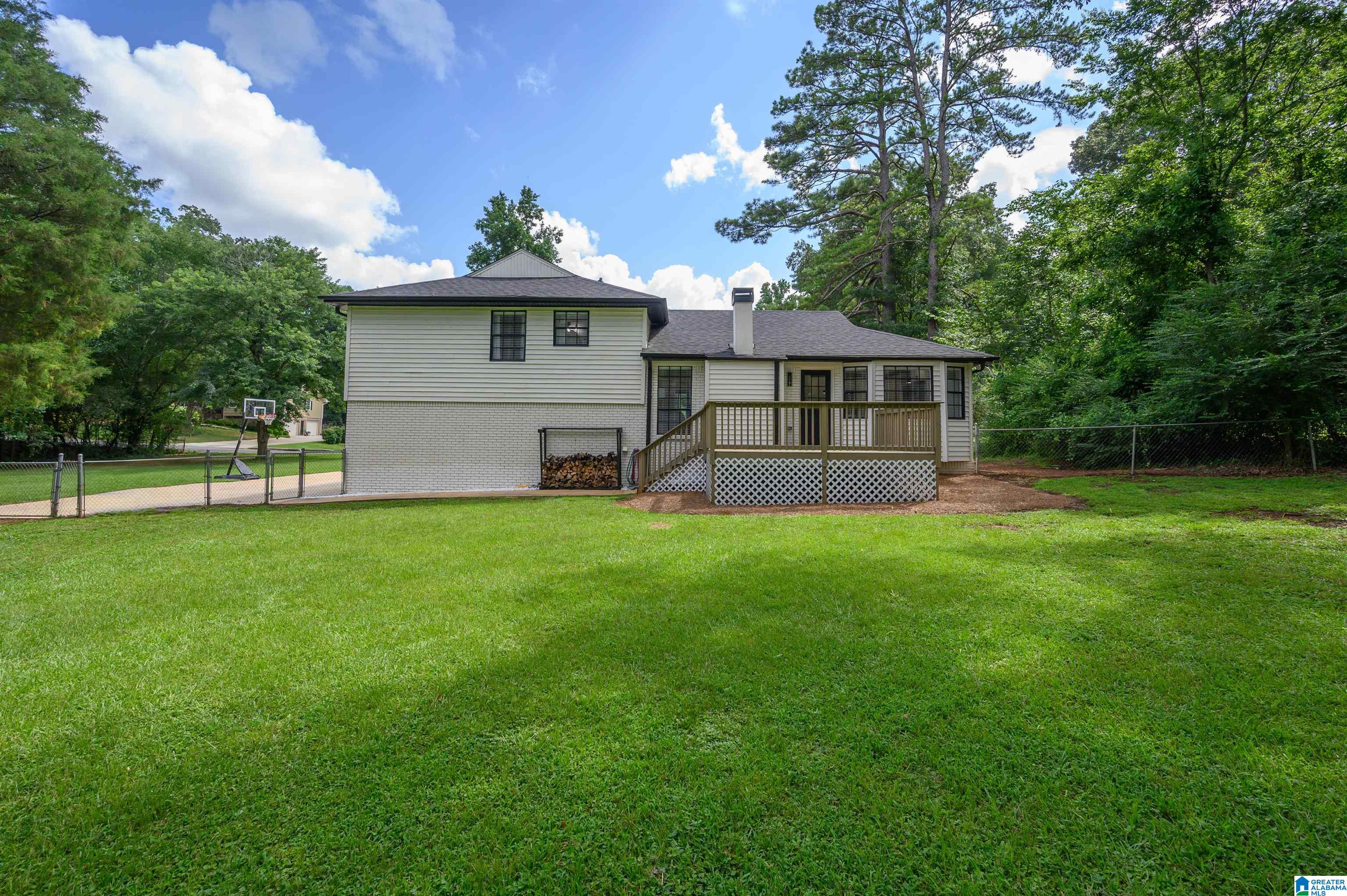 110 Hickory Street Alabaster, AL 35114 - Photo 33 of 39 Gallery Image 33