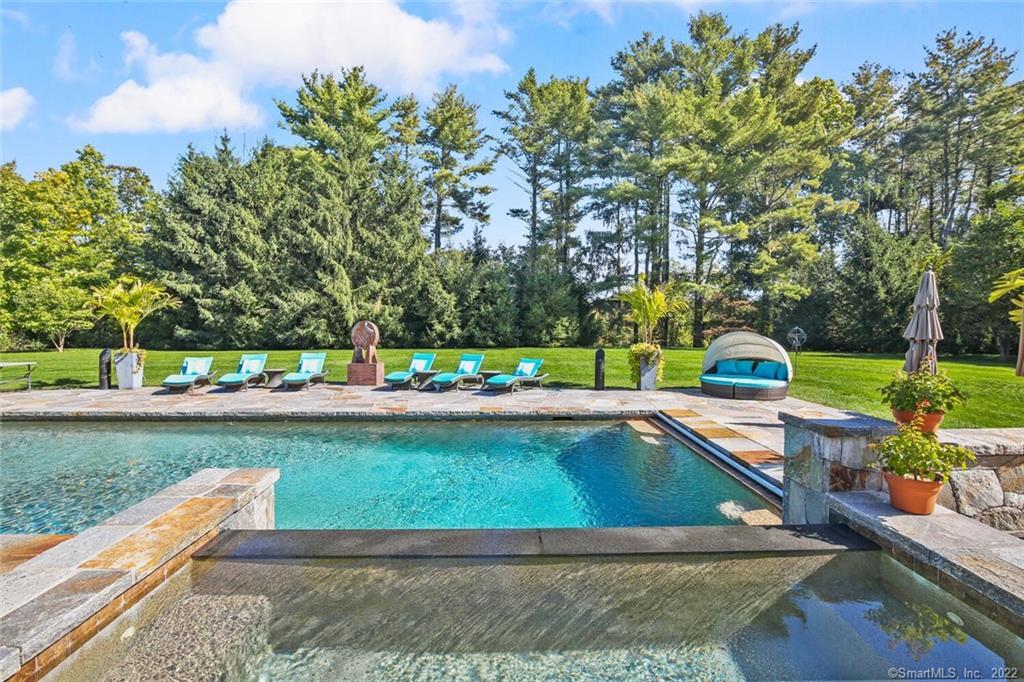 1343 Smith Ridge Road New Canaan, CT 06840 - Photo 15 of 40