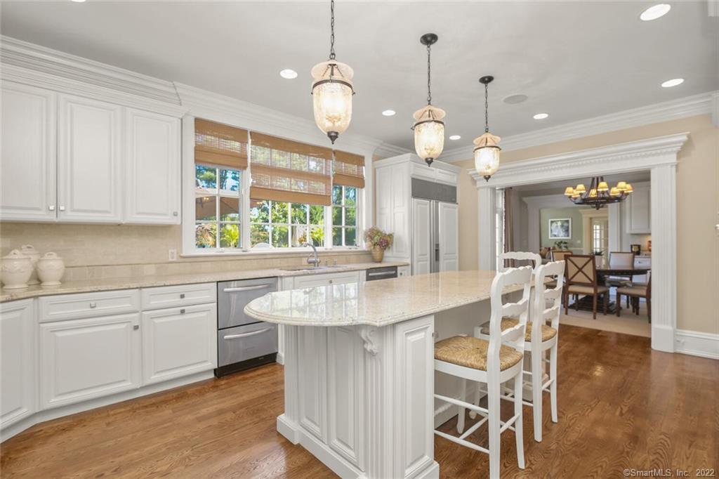 1343 Smith Ridge Road New Canaan, CT 06840 - Photo 16 of 40