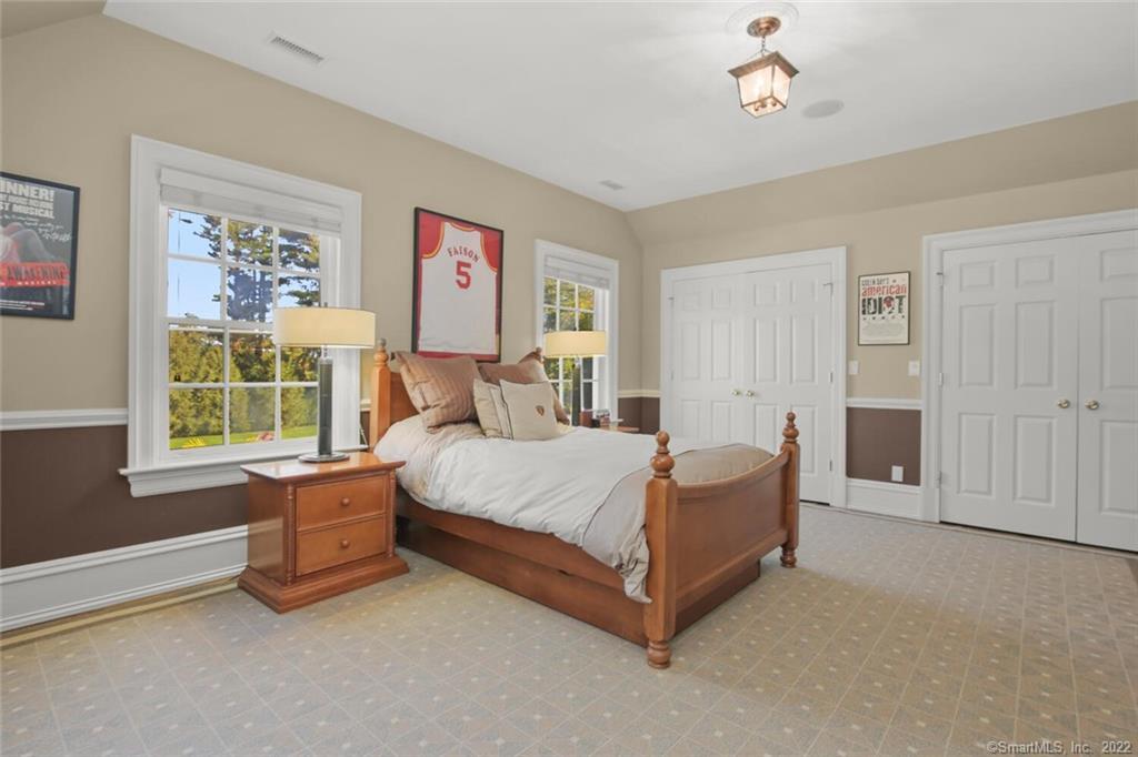 1343 Smith Ridge Road New Canaan, CT 06840 - Photo 24 of 40