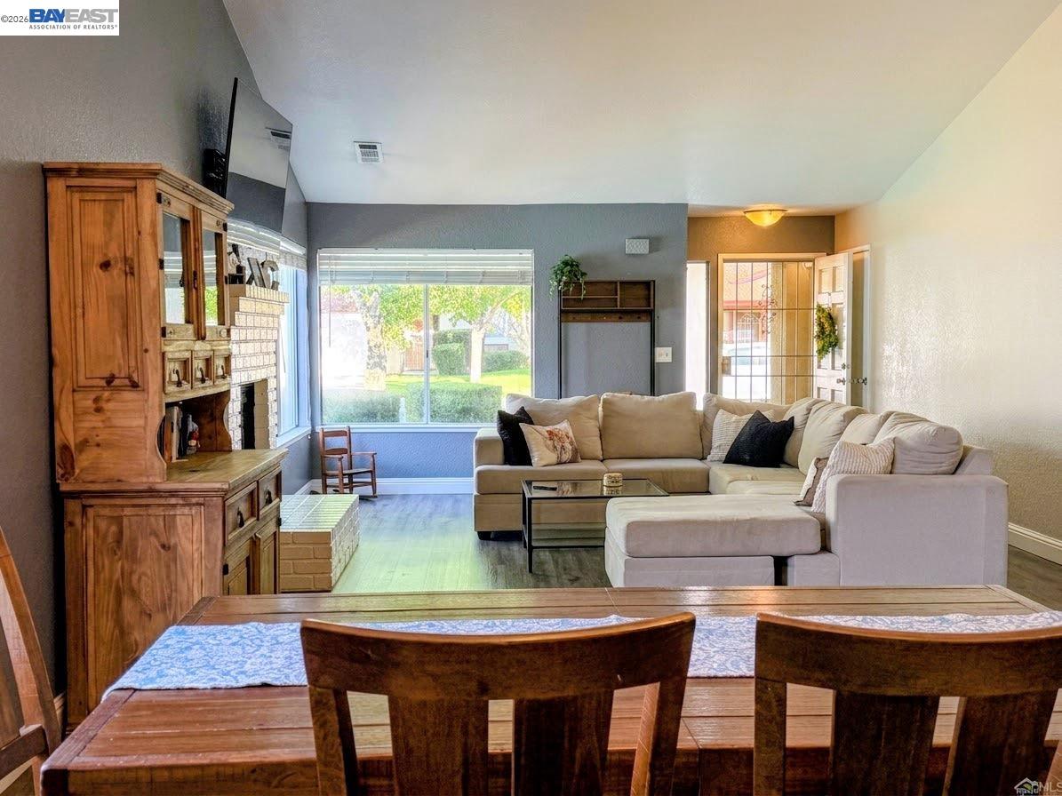 1205 Courtney Way Modesto, CA 95358 - Photo 11 of 24