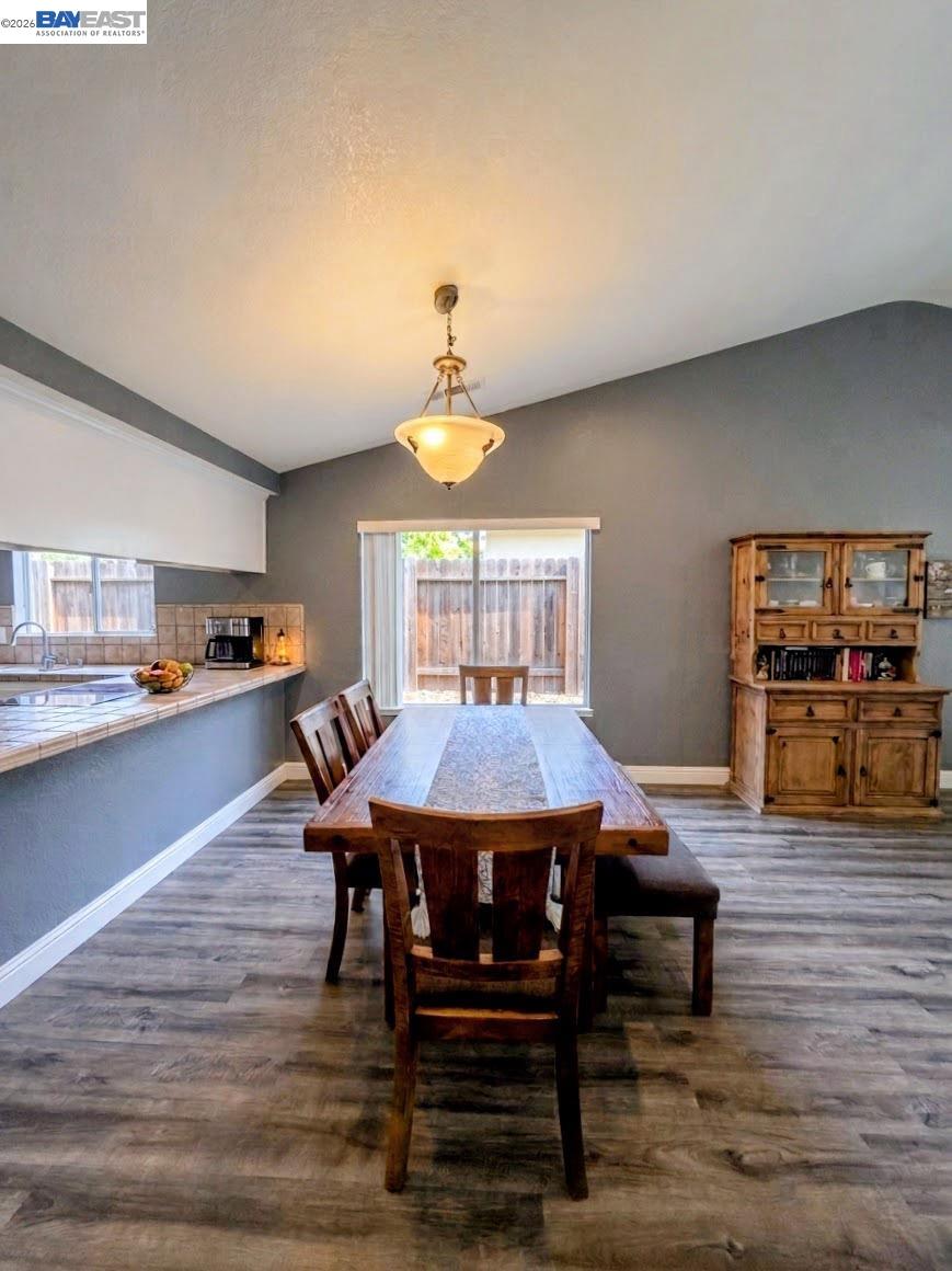 1205 Courtney Way Modesto, CA 95358 - Photo 5 of 24