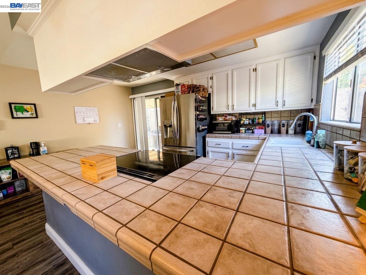 1205 Courtney Way Modesto, CA 95358 - Photo 7 of 24