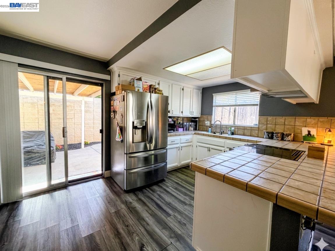 1205 Courtney Way Modesto, CA 95358 - Photo 8 of 24