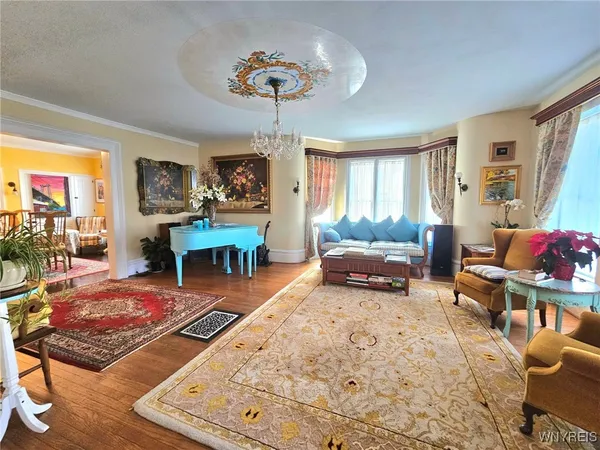 $840,000 | 126 East Genesee Street, Manlius, NY 13066