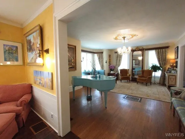 $840,000 | 126 East Genesee Street, Manlius, NY 13066