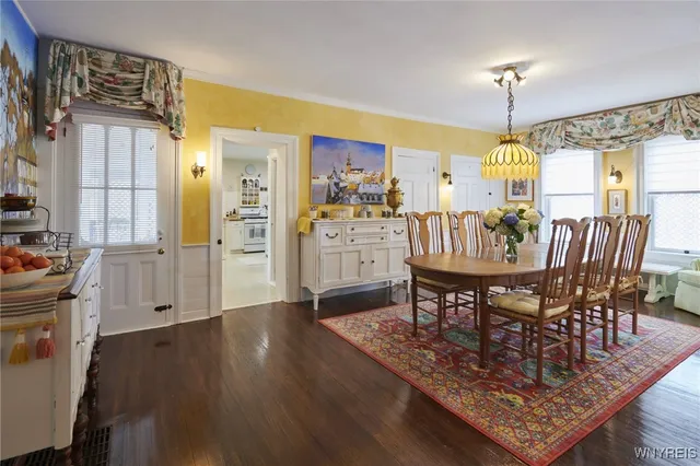 $840,000 | 126 East Genesee Street, Manlius, NY 13066