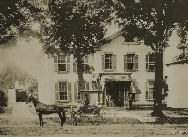 $840,000 | 126 East Genesee Street, Manlius, NY 13066