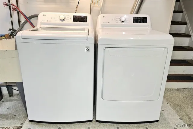 $840,000 | 126 East Genesee Street, Manlius, NY 13066